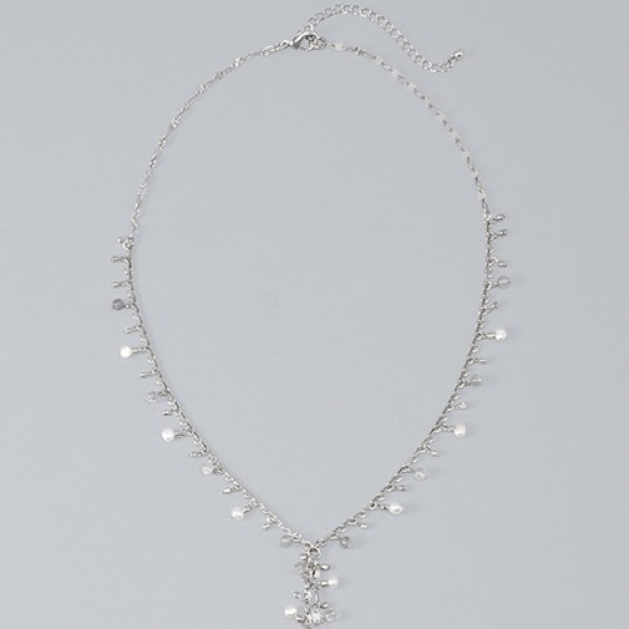 ✨WHBM Y-Necklace - Picture 4 of 8